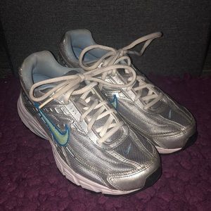 Nike Initiator size 6 women’s shoes! 👟